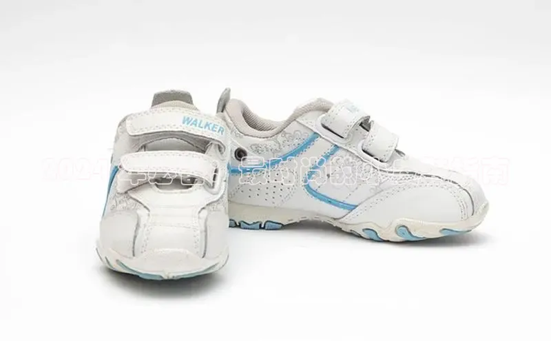 意昂三登录入口百度智能门户2024 年必备：最时尚的小皮鞋指南