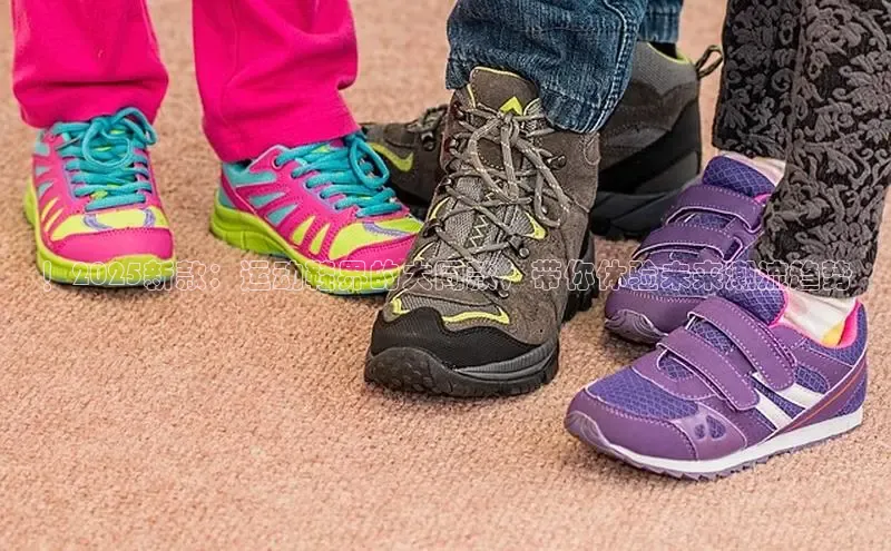 ！2025新款：运动鞋界的大同款，带你体验未来潮流趋势